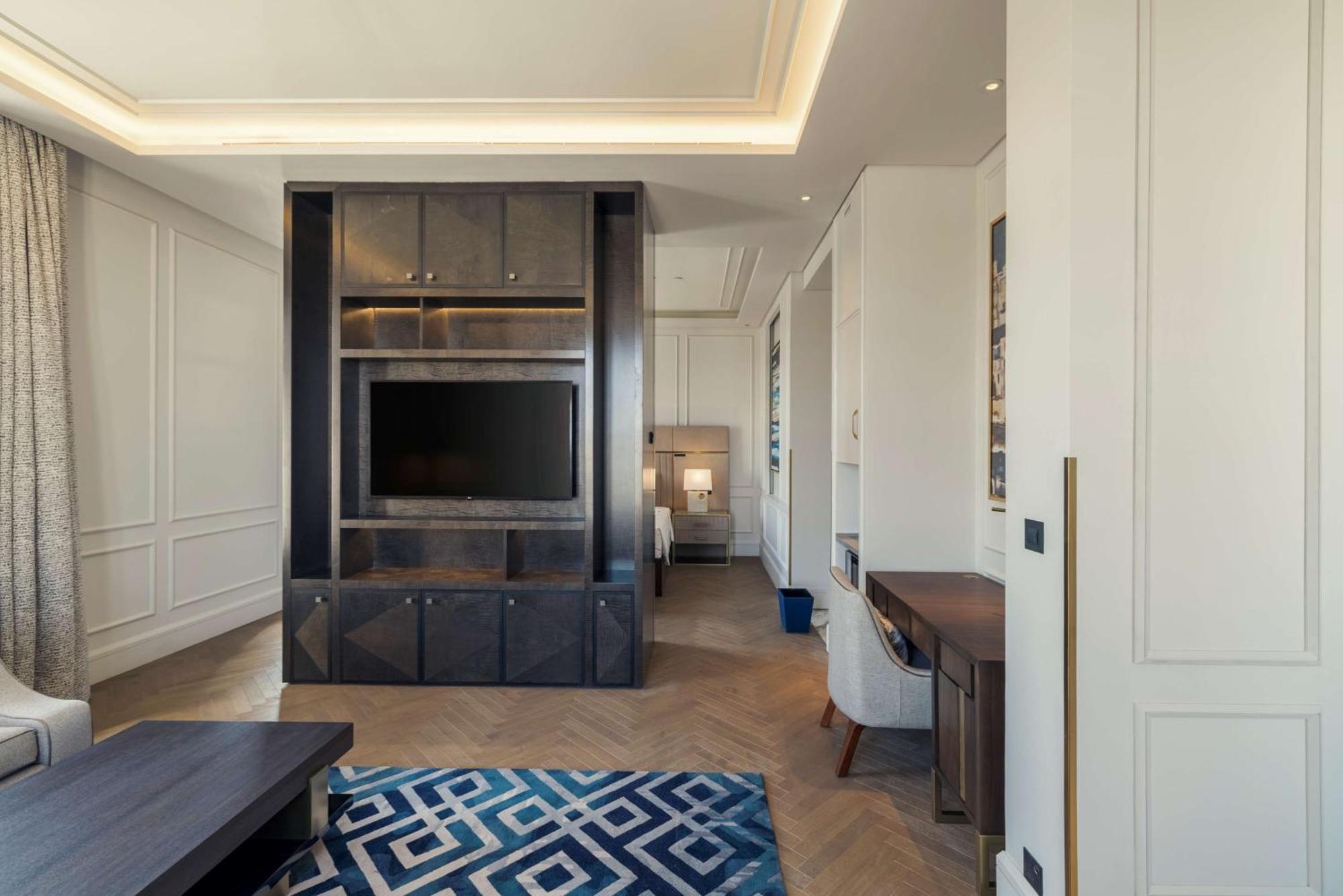 Mansard Riyadh, A Radisson Collection Hotel Exteriér fotografie The interior of a suite at The Ivy Collection