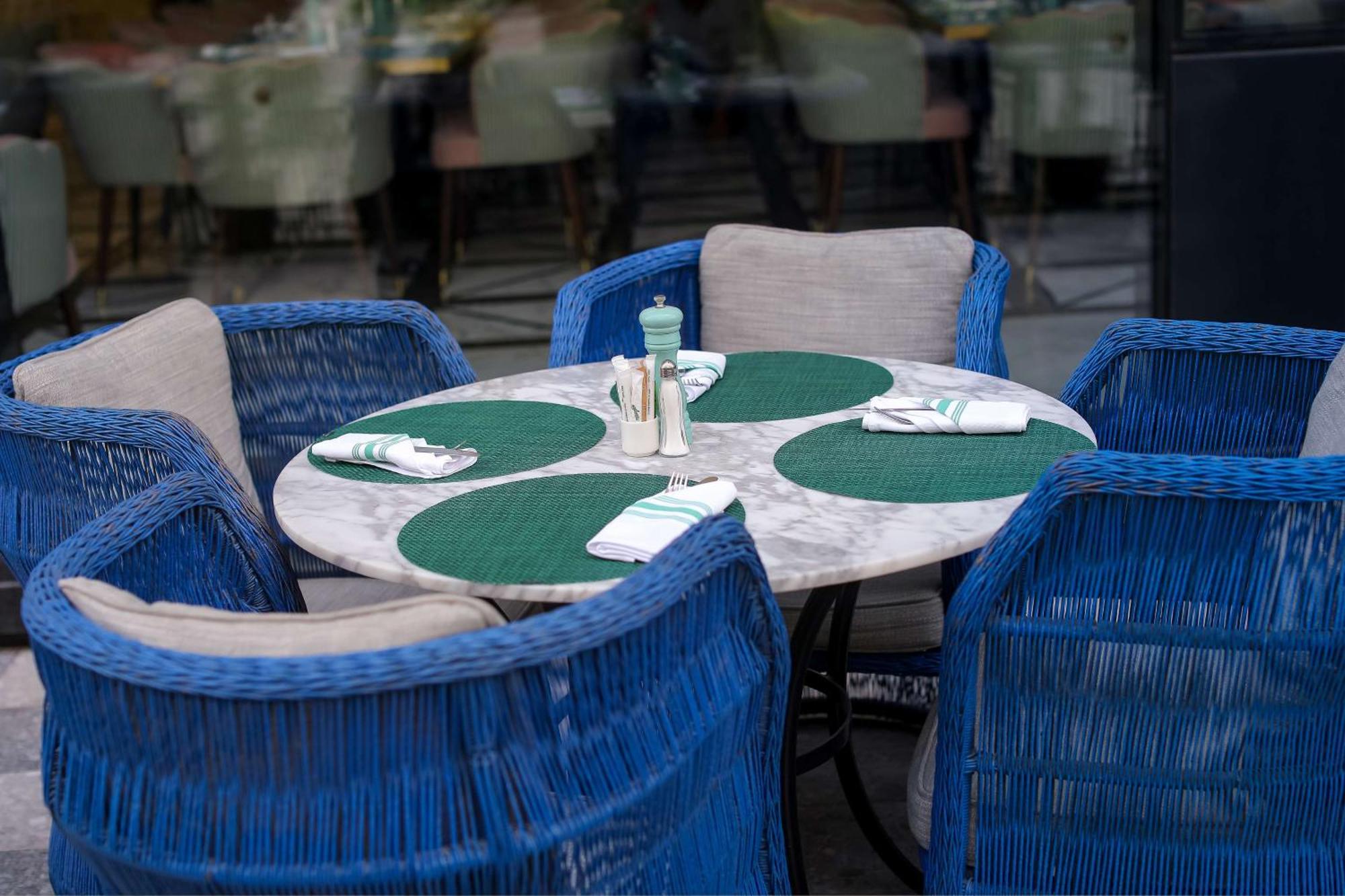 Mansard Riyadh, A Radisson Collection Hotel Exteriér fotografie A table with placemats